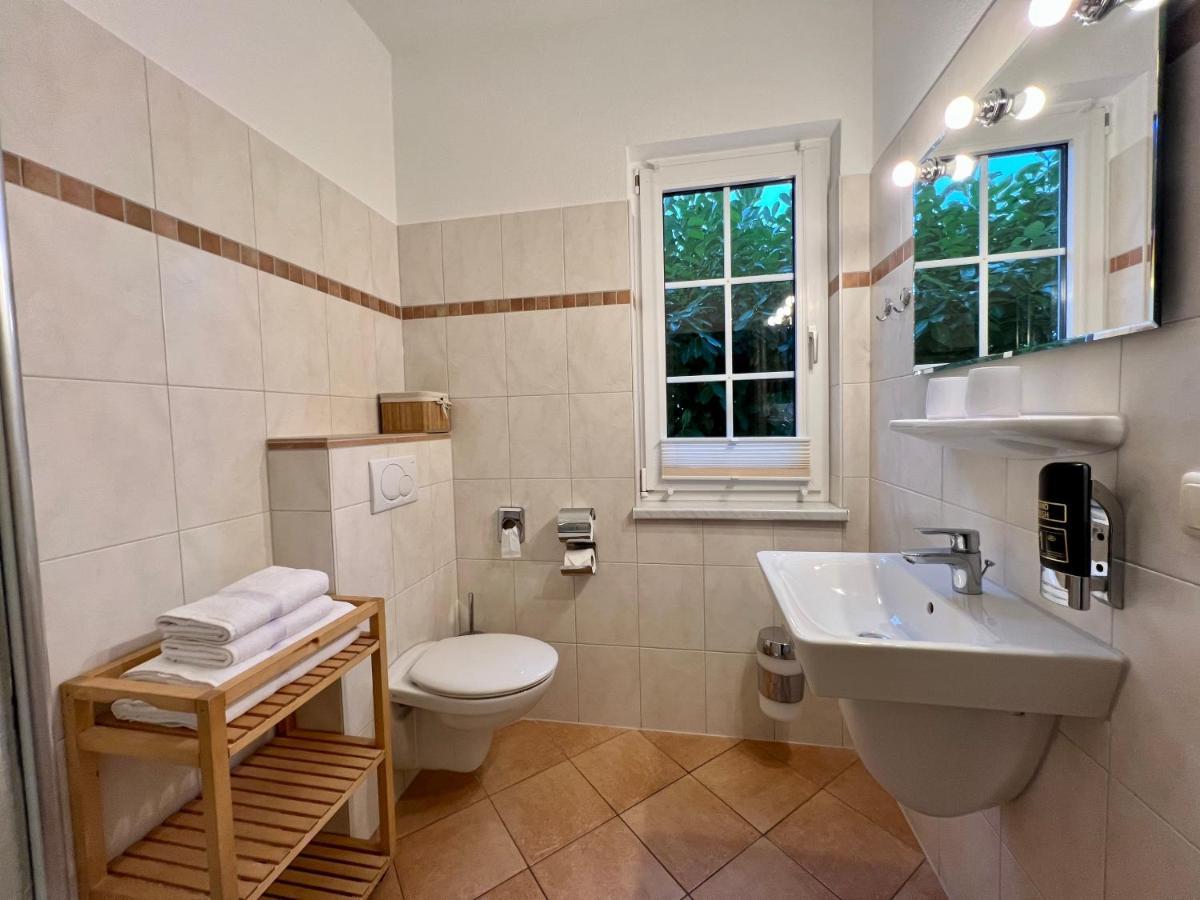 Hotel Haus Nordlicht Ahrenshoop Esterno foto